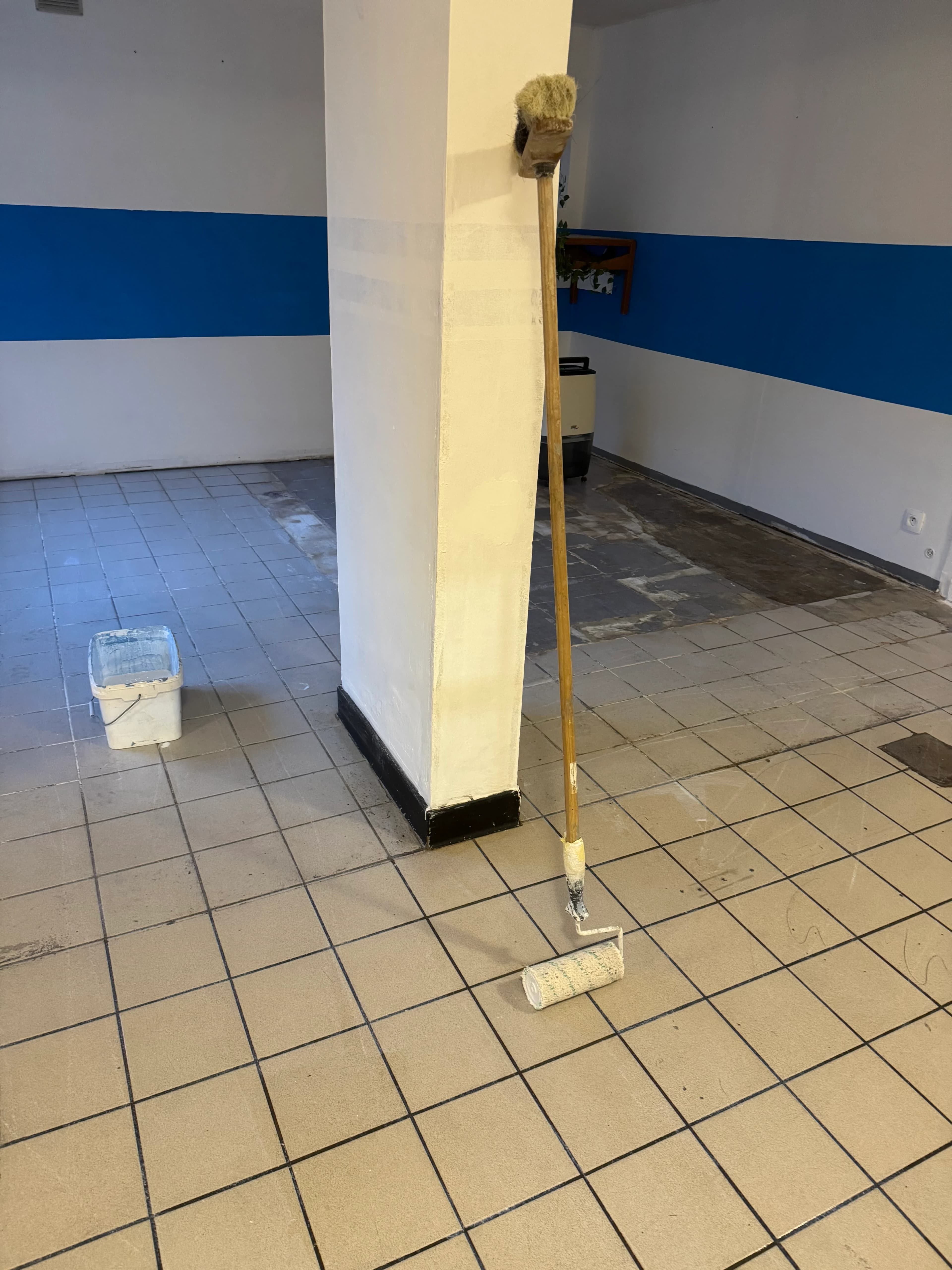 Rénovation complète de sol avec carrelage à Cluny - Avant - Carrelage Mâcon - HBM Carrelage